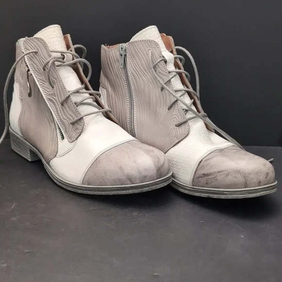 Portofino Women's Gray/White Leather Lace-up Booties With Side Zipper, Size 40. - Picture 3 of 11